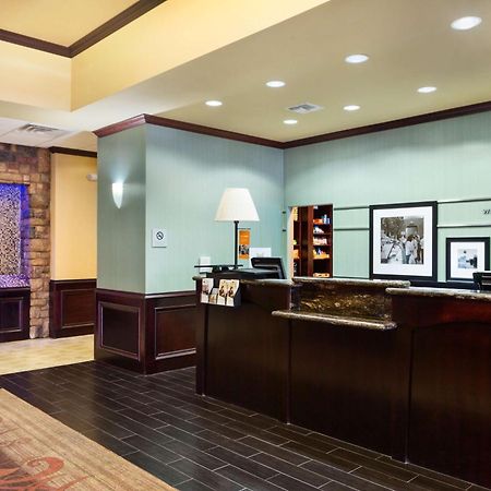 Hampton Inn & Suites Mission Zewnętrze zdjęcie