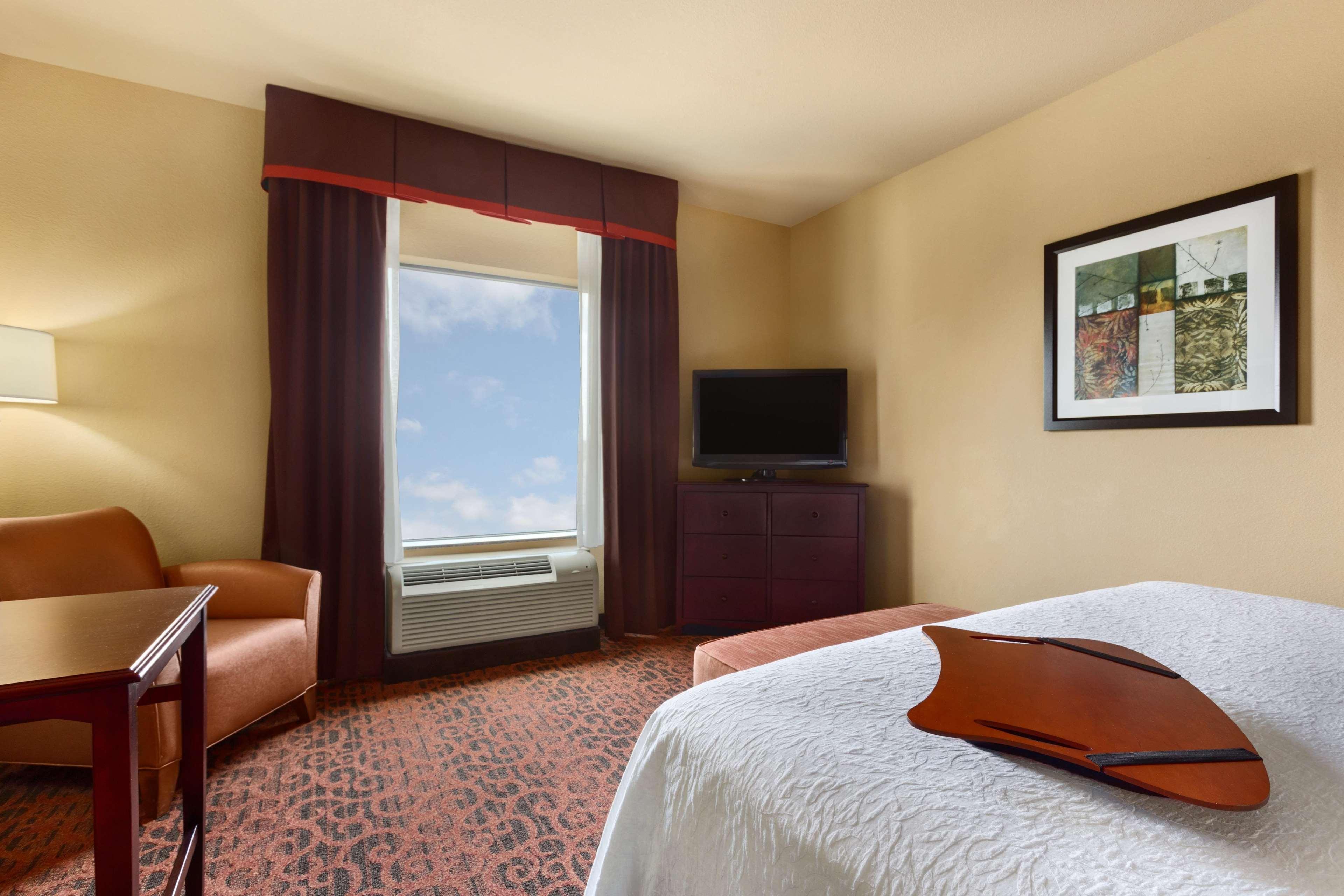 Hampton Inn & Suites Mission Zewnętrze zdjęcie