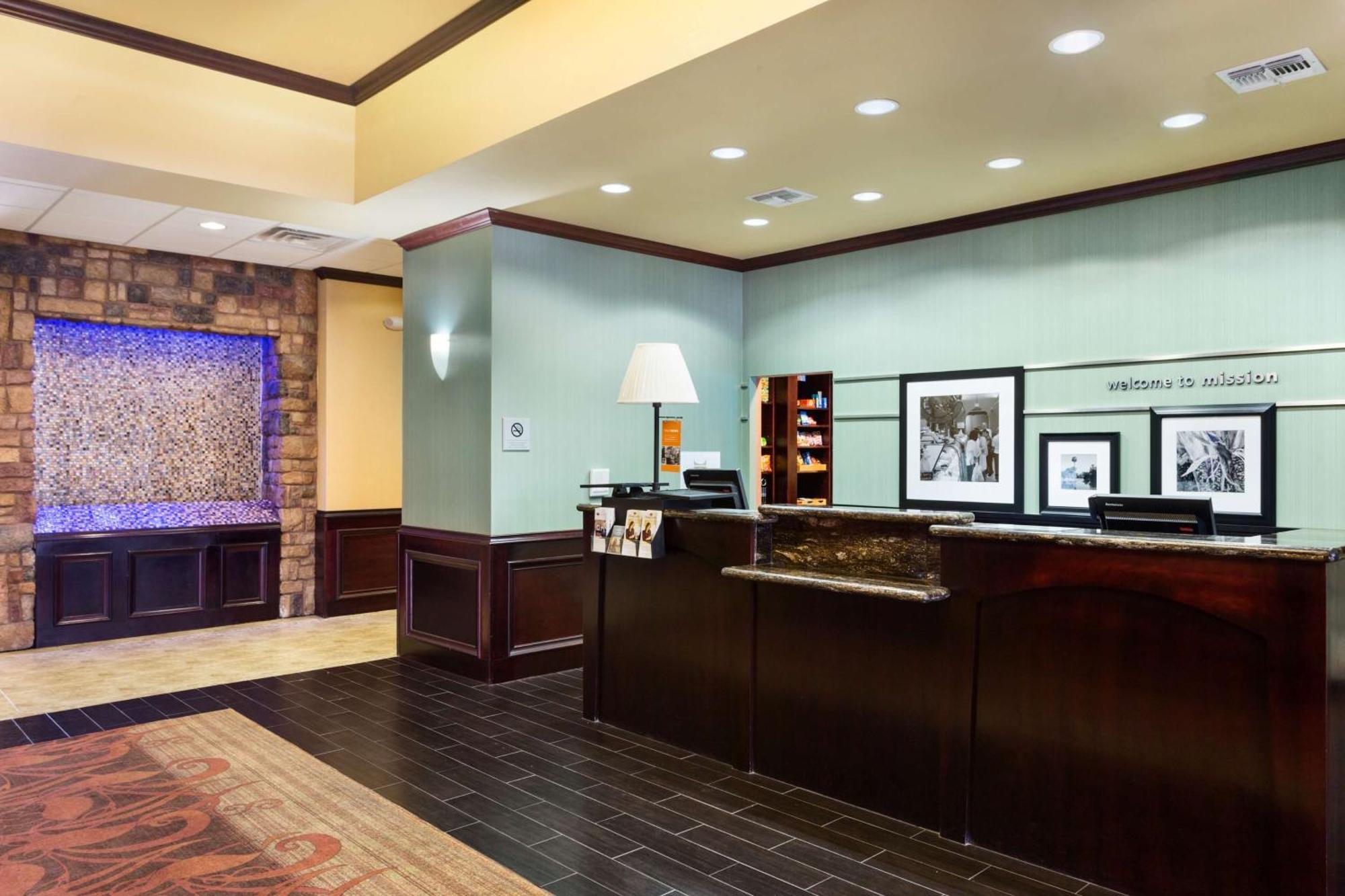 Hampton Inn & Suites Mission Zewnętrze zdjęcie